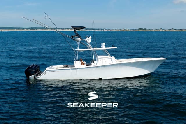 2021 Front Runner 39 Center Console
