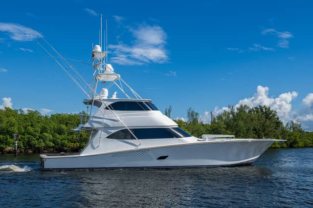 2011 Viking 76 Enclosed Bridge