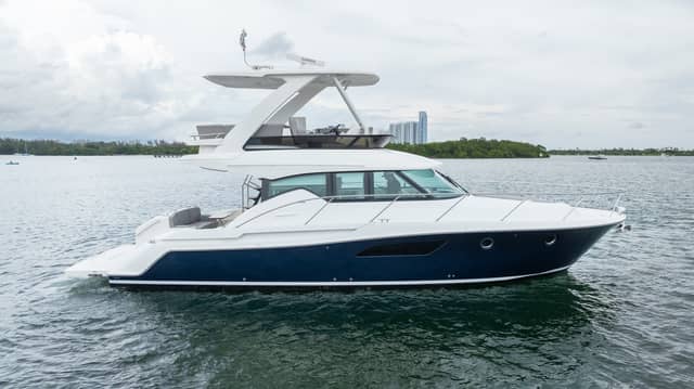 2021 TIARA F44 Flybridge
