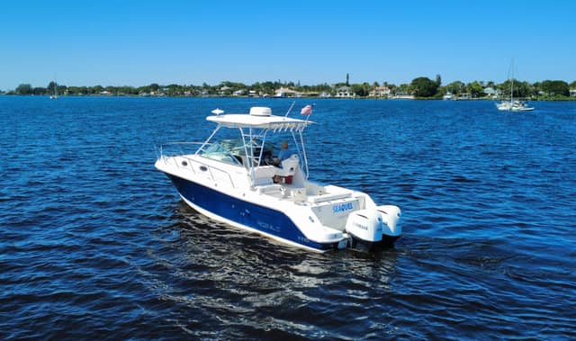 2016 Robalo R305