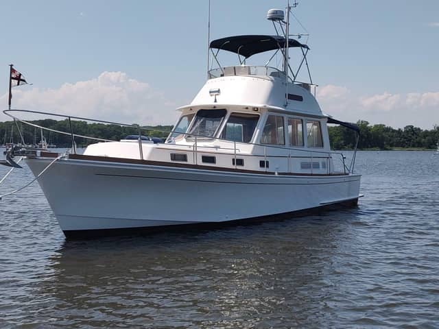 1996 Grand Banks Eastbay 40 Flybridge