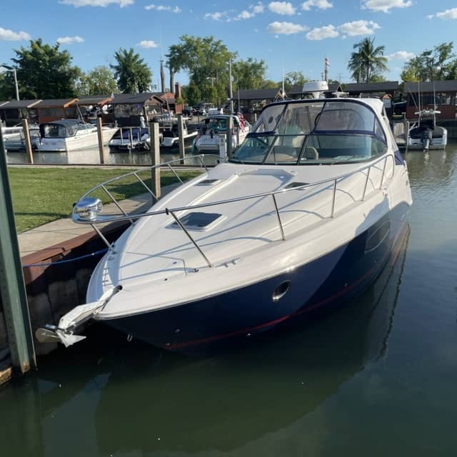 2019 Rinker EX 370