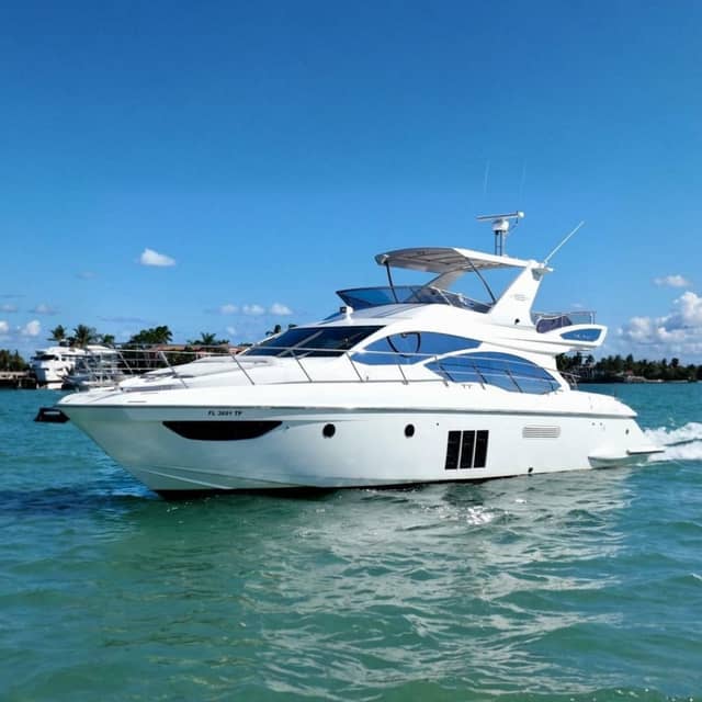 2013 Azimut Fly 53