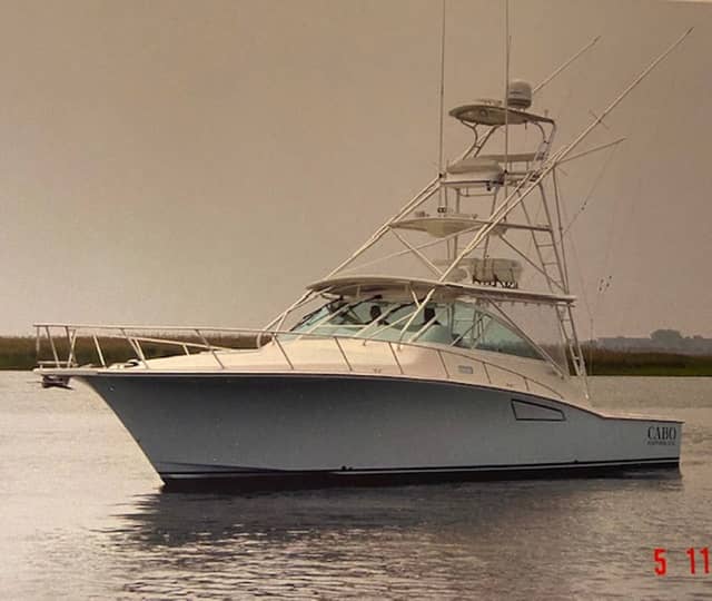 2005 Cabo 40 Express