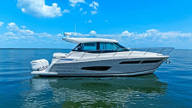2025 Regal 38 XO