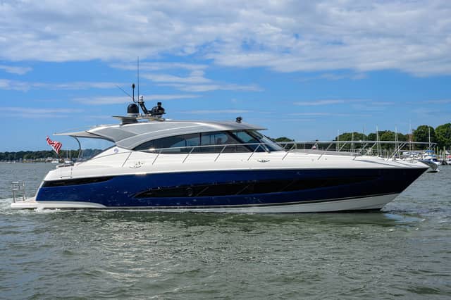 2023 Riviera 5400 Sport Yacht