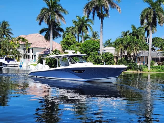 2023 Pursuit S 428 Sport