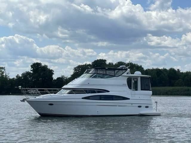 2002 Carver 466 Motor Yacht
