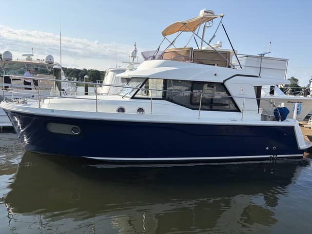 2017 Beneteau SWIFT TRAWLER 30
