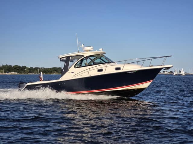2012 Pursuit 315 Offshore