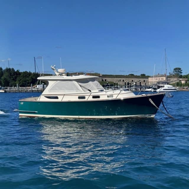 2007 Legacy Yachts 32