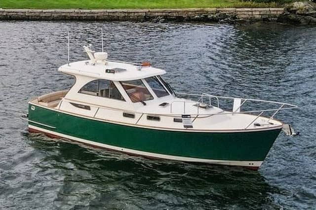 2007 Legacy Yachts 32