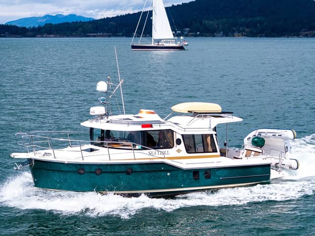 2016 Ranger Tugs R-29 S
