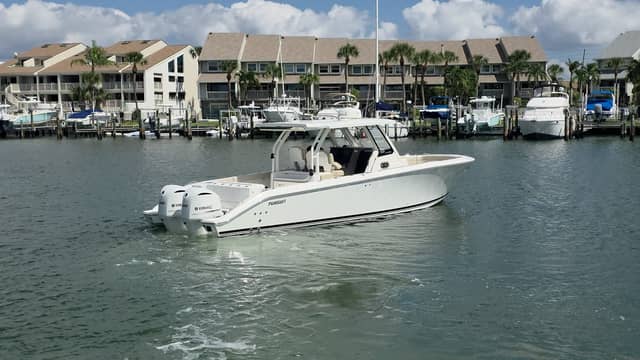 2019 Pursuit 328 Sport