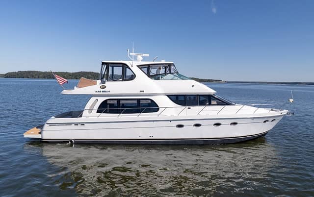 2005 Carver 56 Voyager