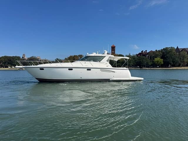 2004 Tiara Yachts 4400 Sovran