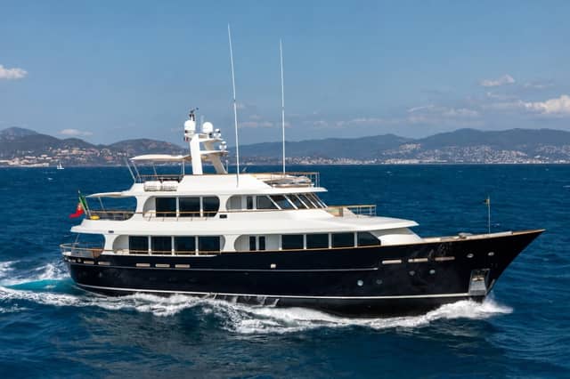 2013 Lynx Canoe stern twin screw