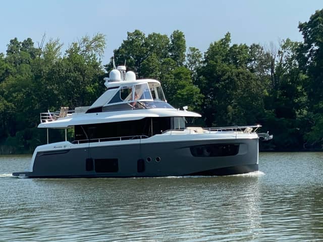2017 Absolute Navetta 52