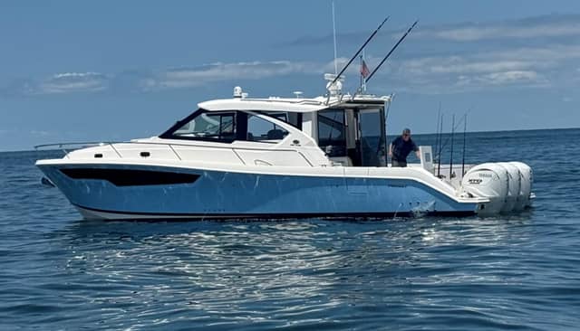 2025 Pursuit OS 445 Offshore