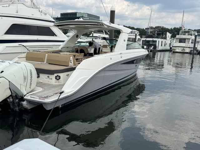 2019 Sea Ray SLX 400 Outboard