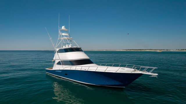 2015 Viking 76 Enclosed Bridge
