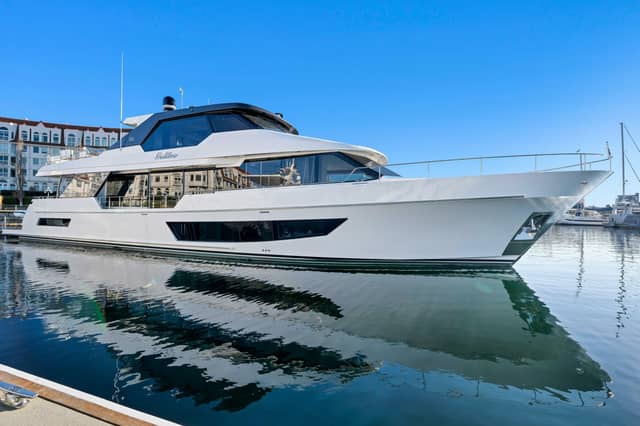 2021 Ocean Alexander 32L Motor Yacht