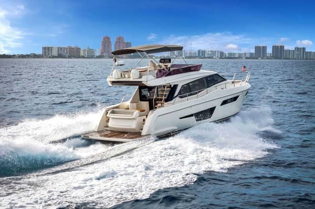 2008 Pershing 90
