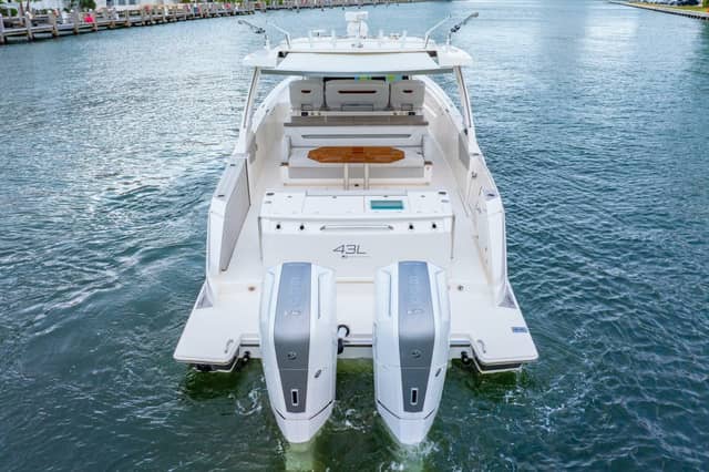 2024 Tiara Yachts 43 LS