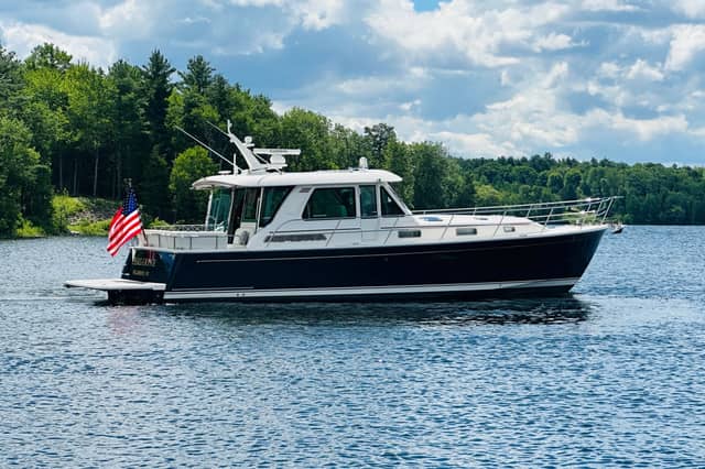 2025 Sabre 48 Salon Express