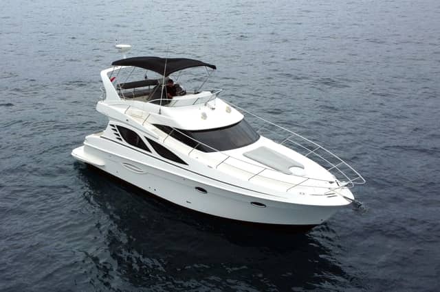 2010 Silverton 38 Sport Bridge
