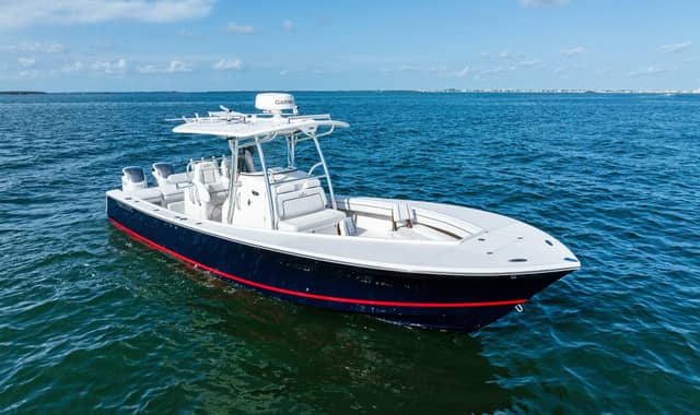 2012 Regulator 32 FS