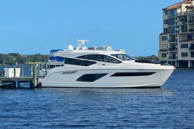 2019 Sea Ray Coupe