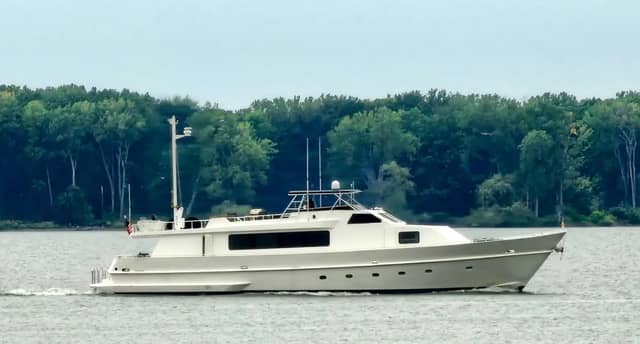 1990 Inace Expedition 88