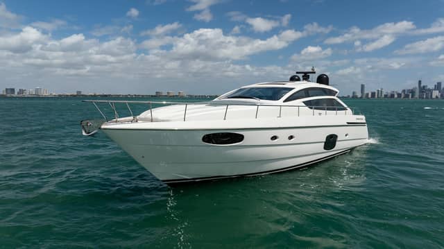 2020 Pershing 62
