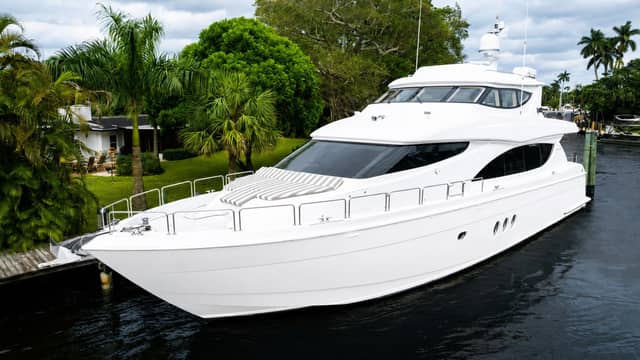 2007 Hatteras Enclosed Bridge MY