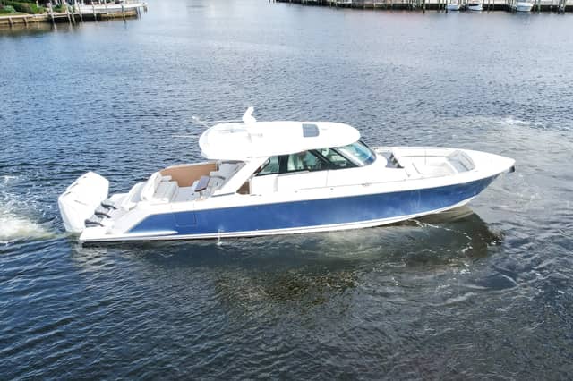 2022 Tiara Yachts