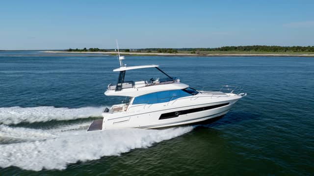 2024 Prestige 460