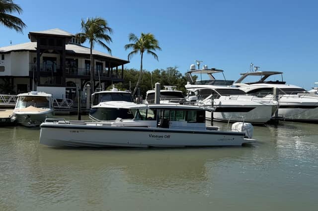 2018 Axopar 37 Cabin