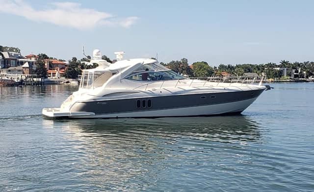 2007 Cruisers 520 Express