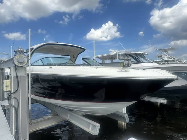 2020 Sea Ray 350 SLX Outboard