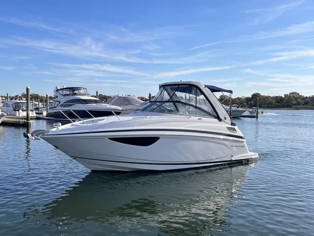 2017 Regal 28 Express