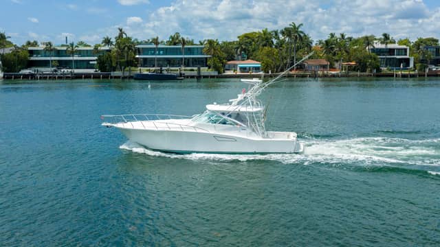 2000 Cabo 45 EXPRESS