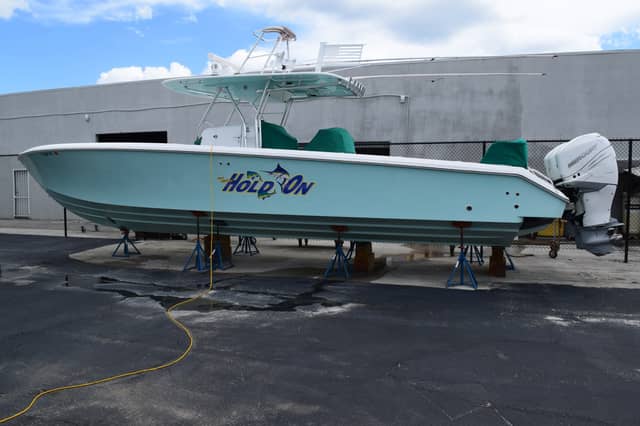 2010 Bahama 41 Center Console