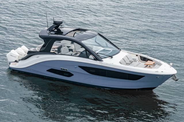 2022 Sea Ray 370 Sundancer