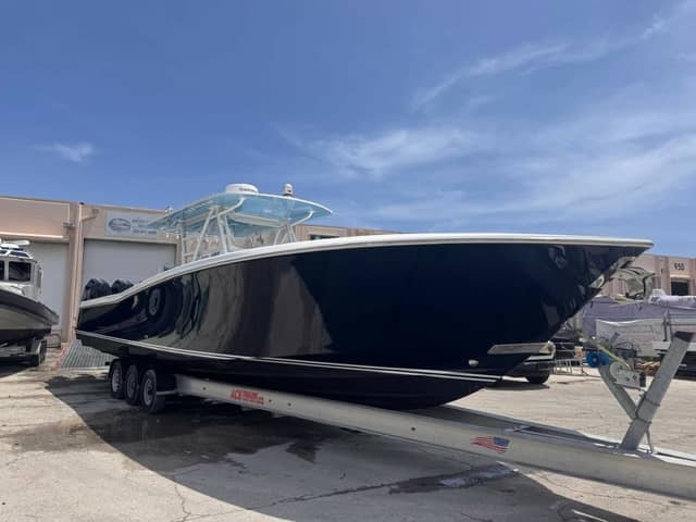 2019 Invincible 42 Open