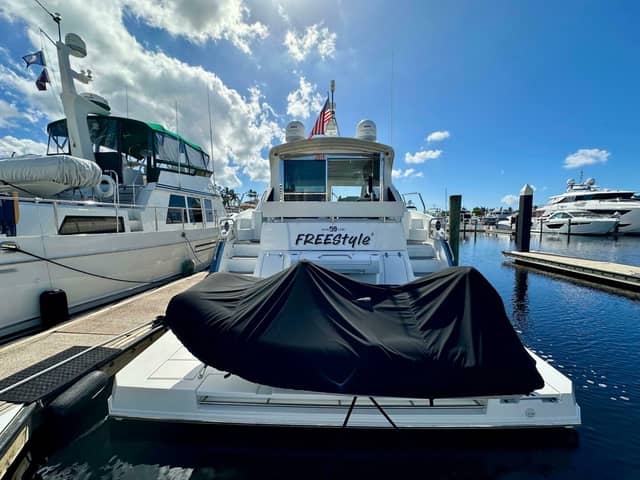 2020 Cruisers Yachts 50 Cantius