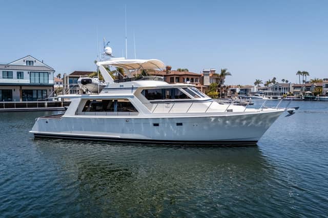 2005 Offshore Yachts Pilothouse