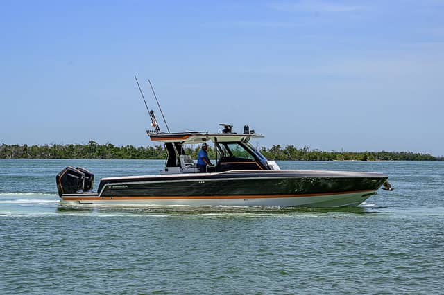 2024 Formula 387 Center Console Fish