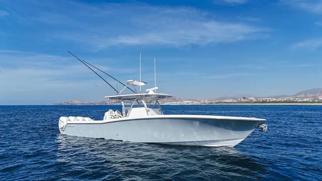 2021 Invincible 42 Center Console