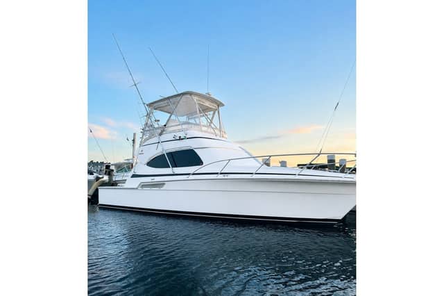 2002 Bertram 390 Convertible